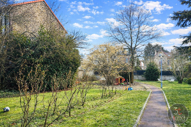 Appartement - 102 m² - 5 pièces