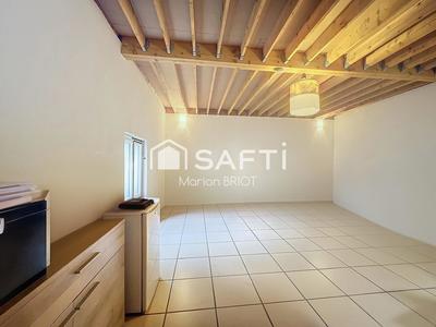 Maison - 224 m² - 9 pièces