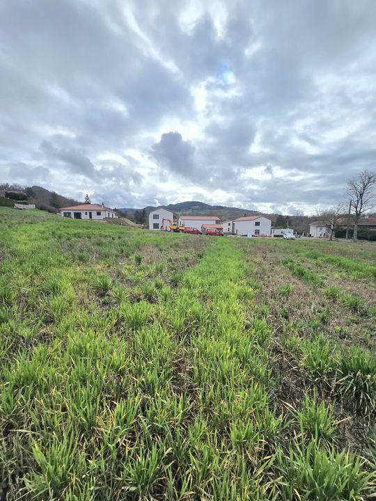 Terrain - 4 500 m²