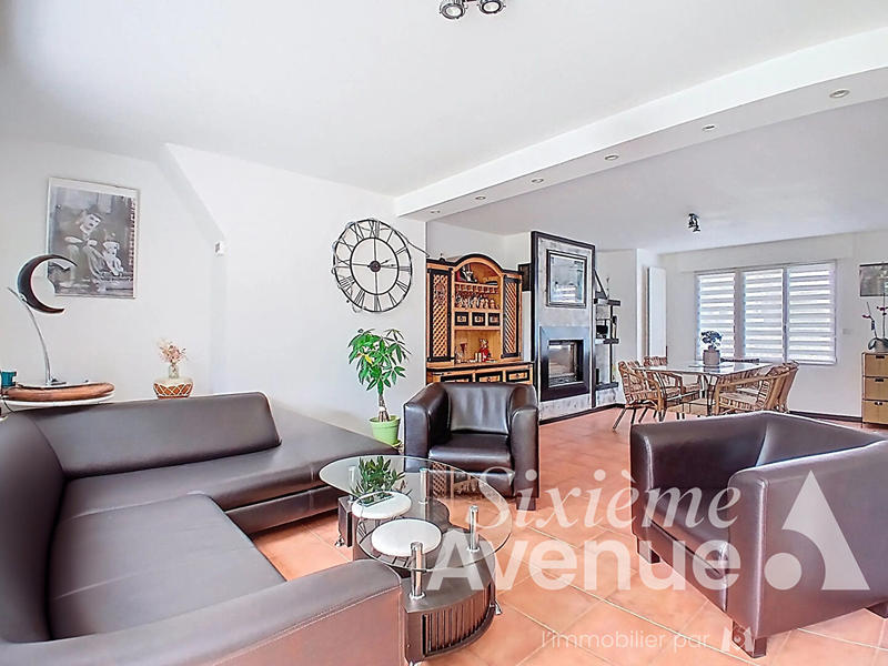 Maison - 135 m² - 5 pièces