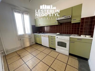 Maison - 98 m² - 5 pièces