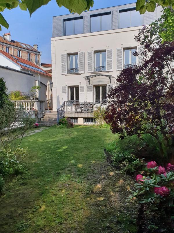 Maison bourgeoise - 253 m² - 9 pièces