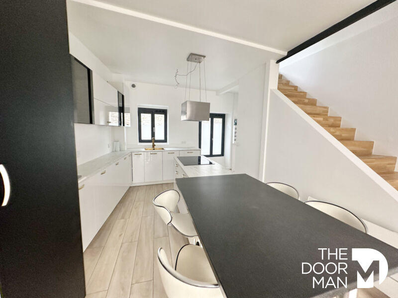 Maison ancienne - 165 m² - 6 pièces