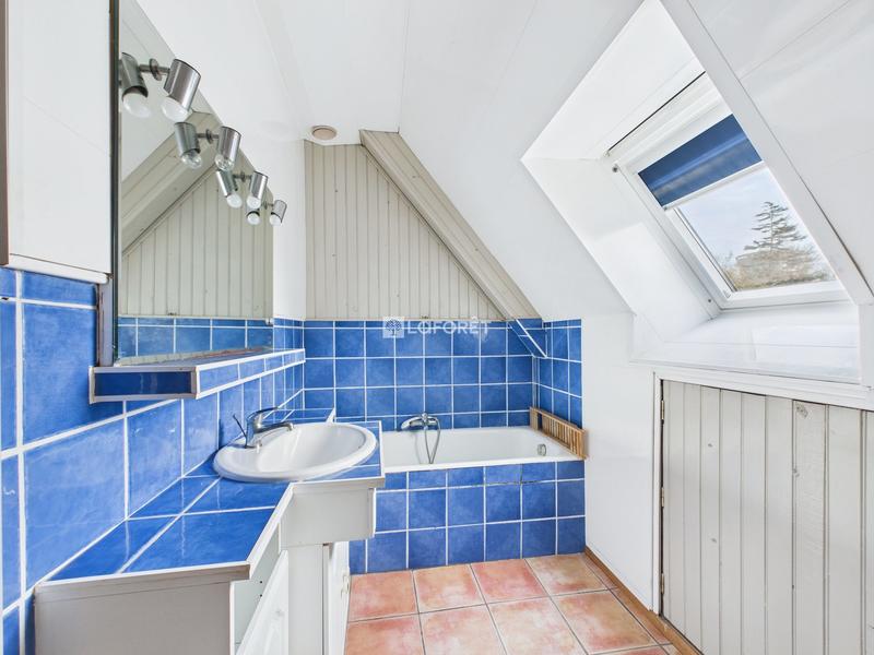 Maison - 122 m² - 7 pièces