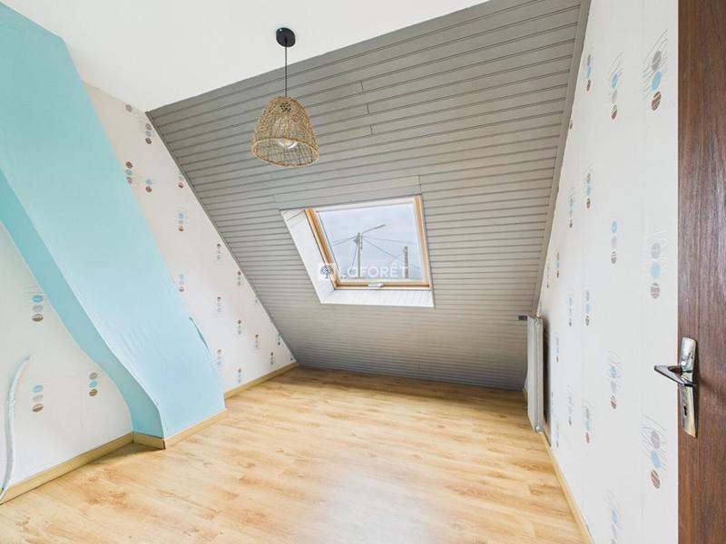 Maison - 122 m² - 7 pièces