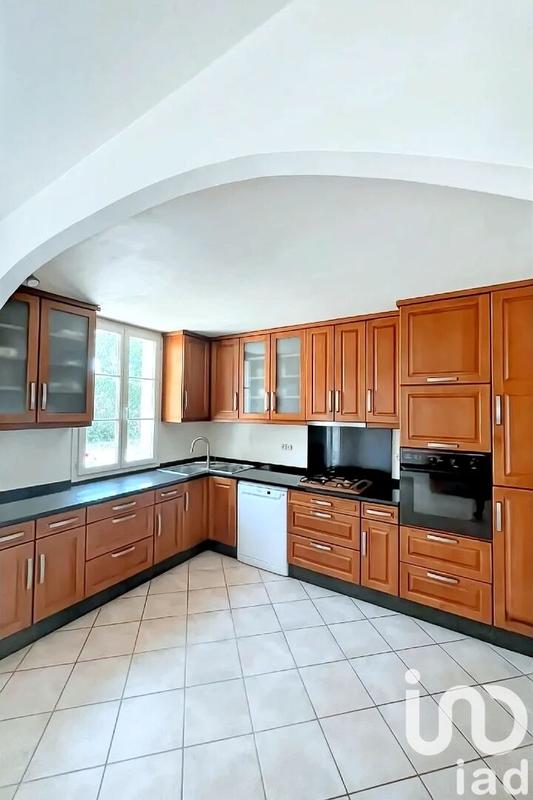 Maison - 99 m² - 5 pièces