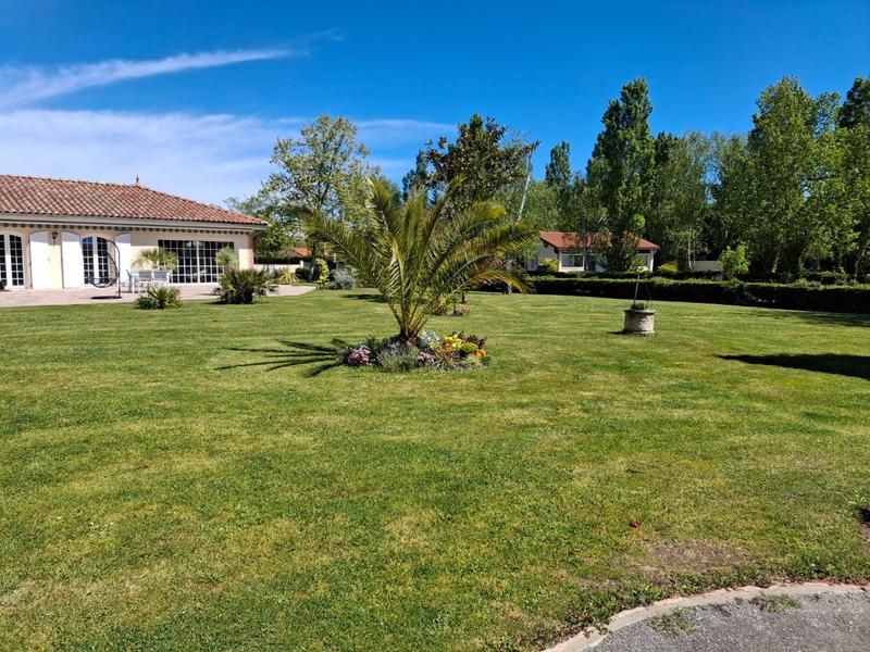 Haras - 340 m² - 10 pièces