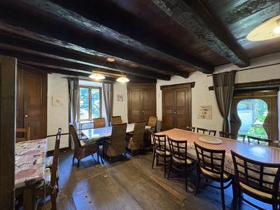 Maison - 235 m² - 11 pièces