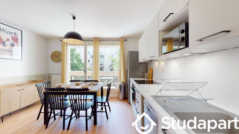 Chambre - 11 m² - 1 pièce