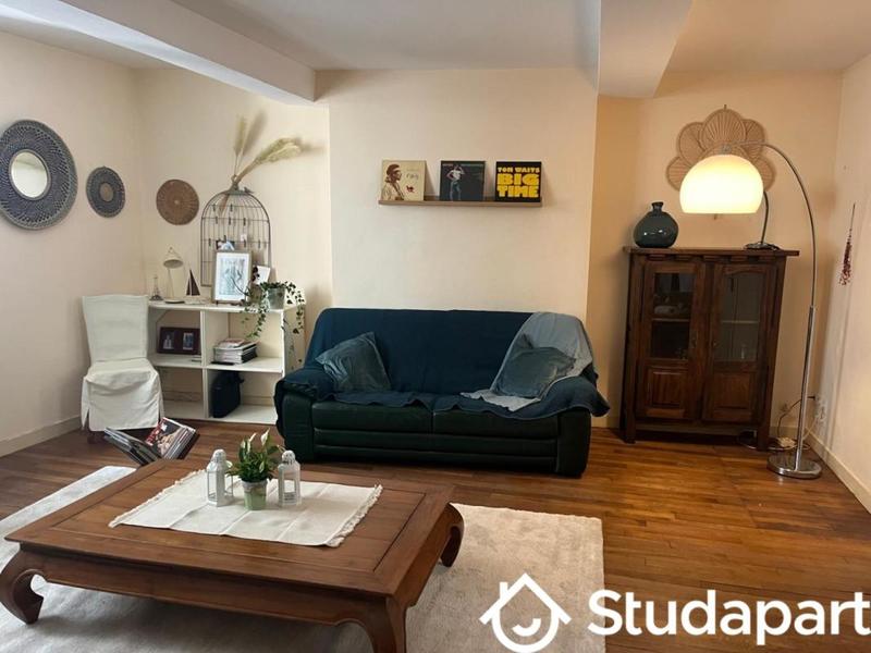 Chambre - 9 m² - 1 pièce