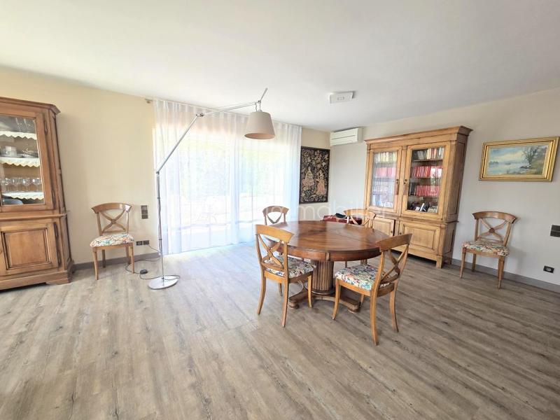 Villa - 227 m² - 8 pièces