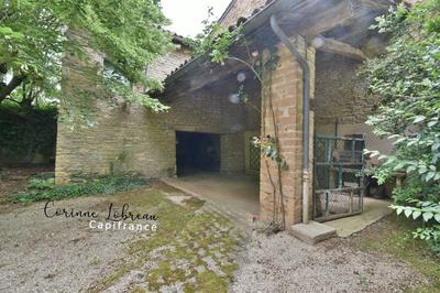 Maison - 270 m² - 9 pièces