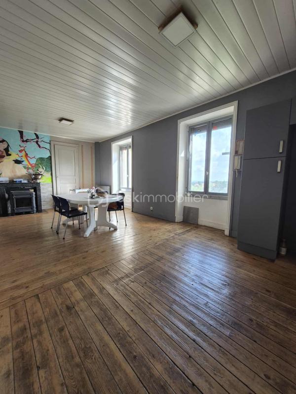 Maison de village - 231 m² - 9 pièces