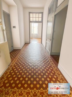 Appartement - 120 m² - 5 pièces