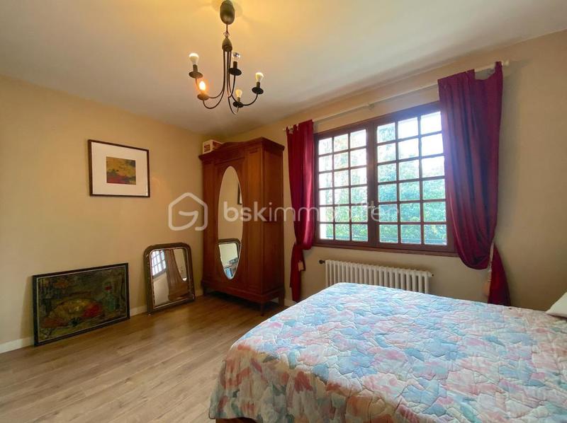 Maison - 248 m² - 8 pièces