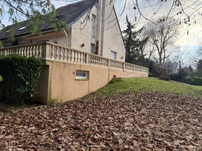 Maison - 425 m² - 13 pièces