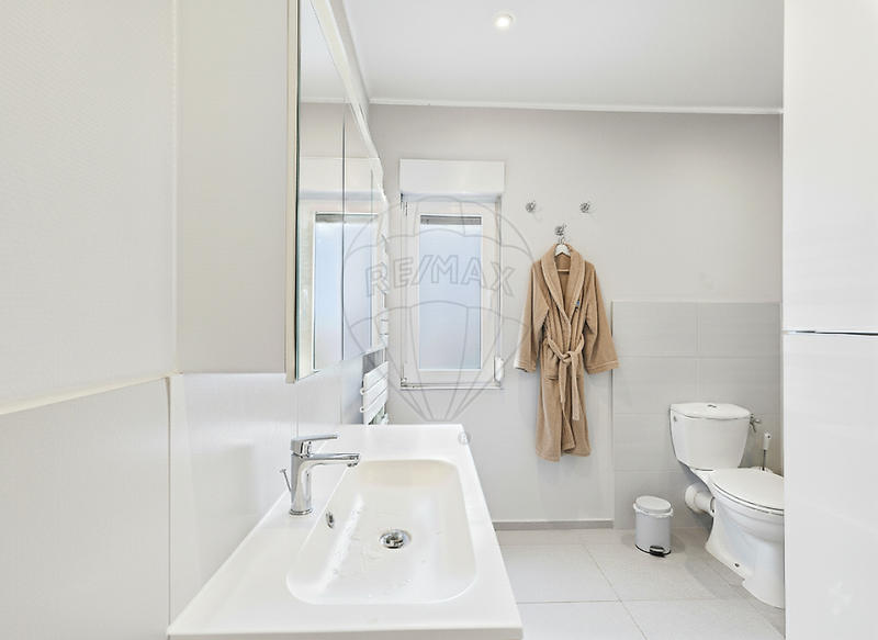 Maison jumelée - 180 m² - 7 pièces