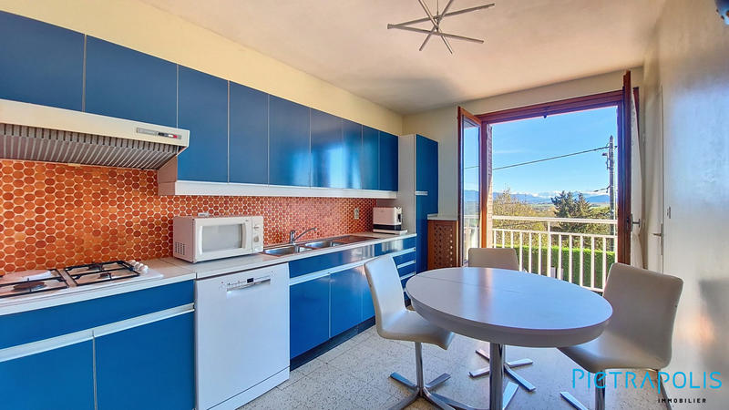 Maison - 170 m² - 8 pièces