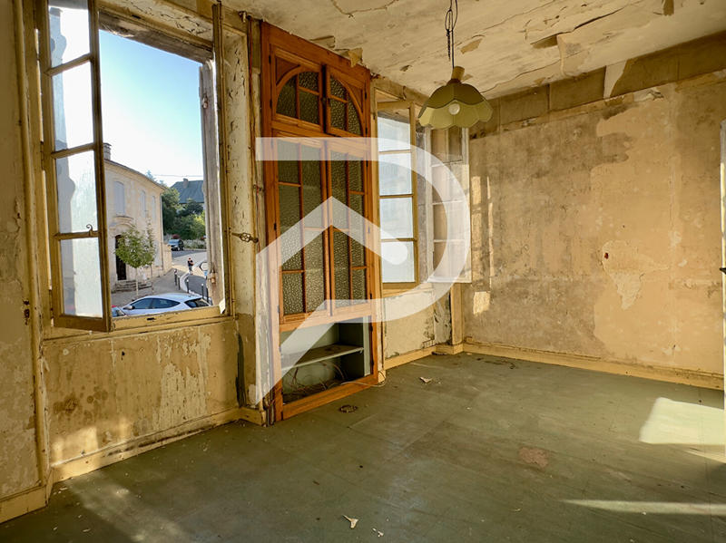 Immeuble - 65 m² - 7 pièces