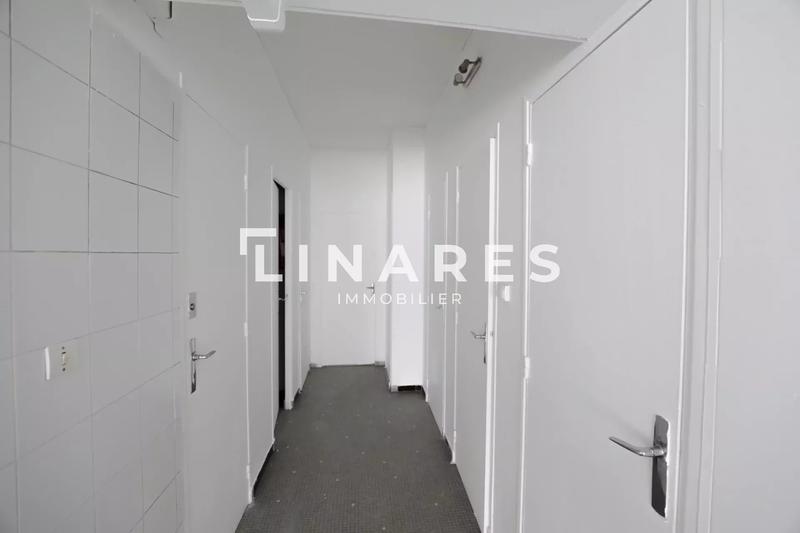 Magasins - 71 m² - 4 pièces