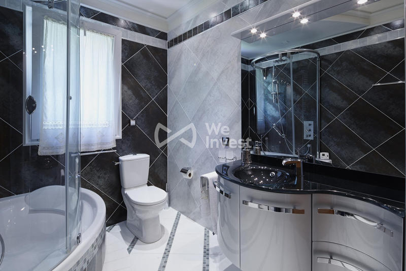 Villa - 296 m² - 9 pièces