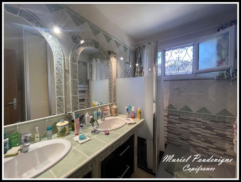 Maison - 212 m² - 8 pièces