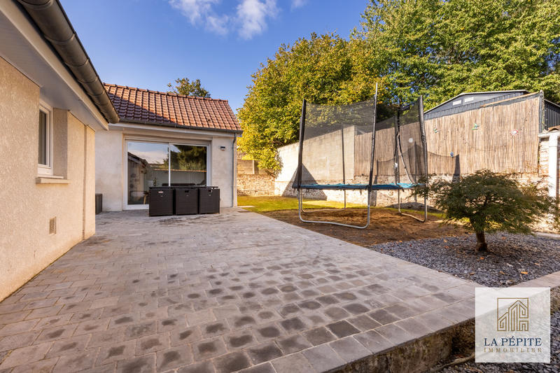 Maison - 195 m² - 7 pièces