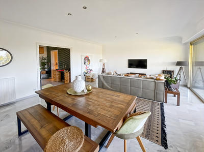 Appartement - 110 m² - 4 pièces