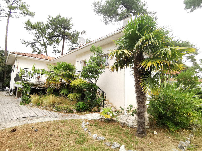 Villa - 185 m² - 7 pièces