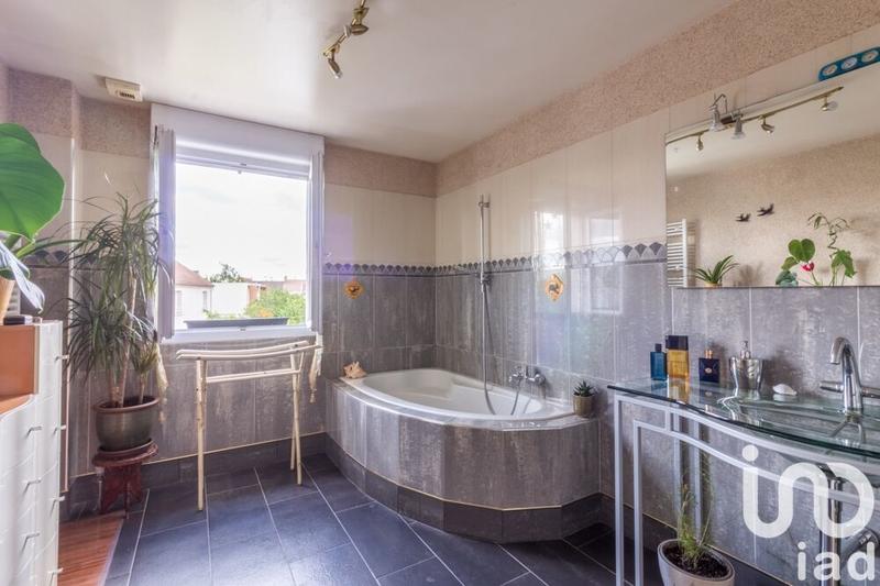 Maison - 118 m² - 5 pièces