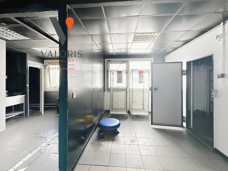 Local commercial - 117 m² - 4 pièces