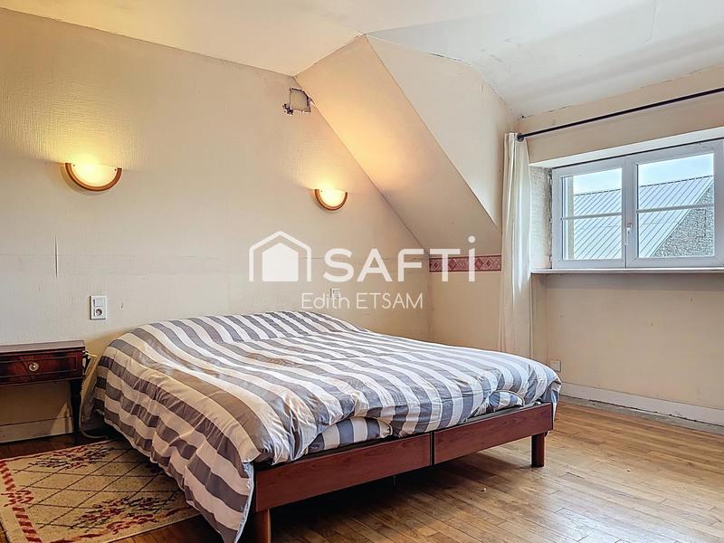 Maison - 239 m² - 11 pièces