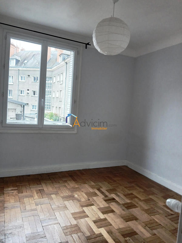 Appartement - 90 m² - 4 pièces