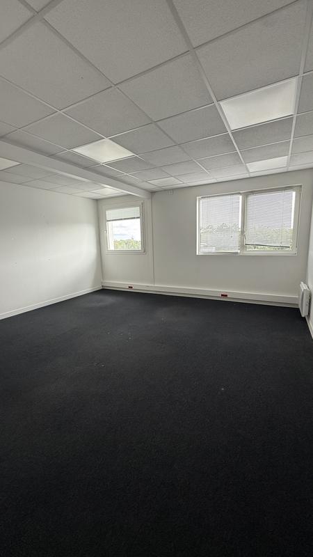 Bureau - 235 m²