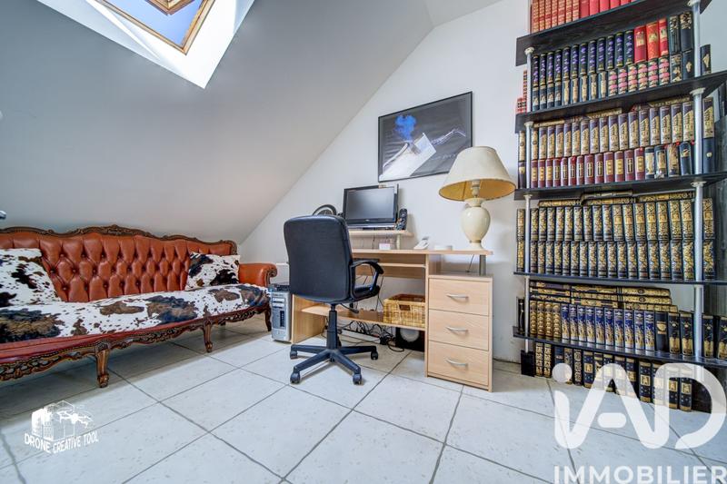 Maison - 186 m² - 7 pièces