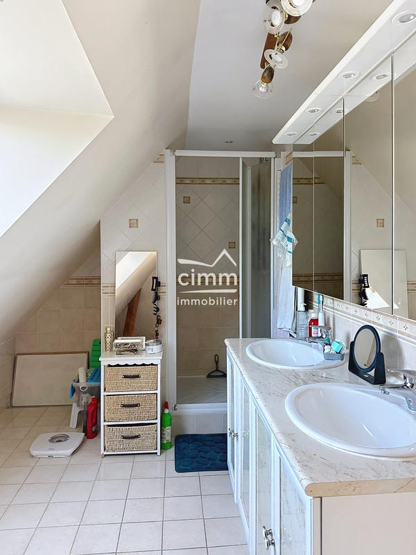 Maison ancienne - 215 m² - 7 pièces