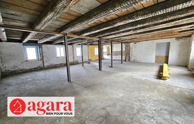 Maison - 163 m² - 3 pièces