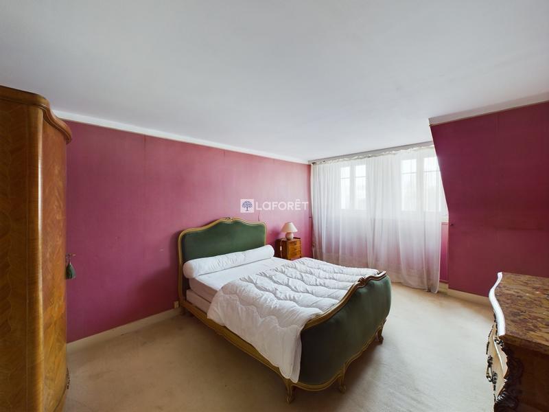 Maison traditionnelle - 190 m² - 10 pièces