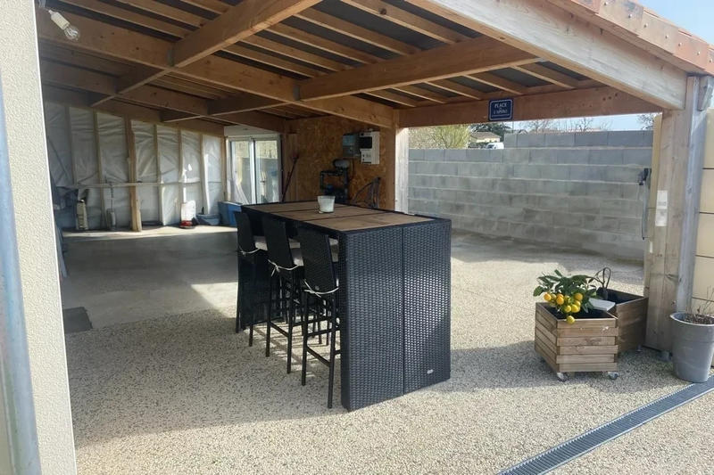 Maison - 198 m² - 6 pièces