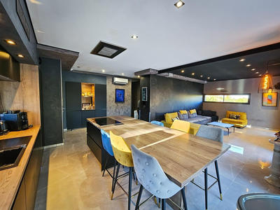 Maison - 113 m² - 5 pièces