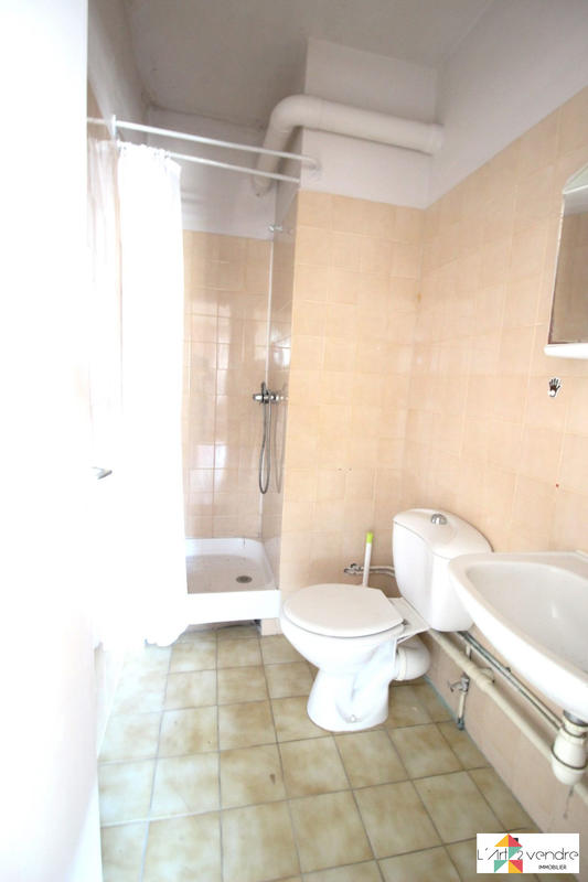 Maison traditionnelle - 165 m² - 8 pièces