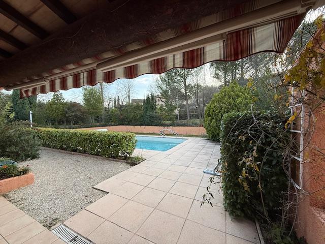 Maison - 108 m² - 6 pièces