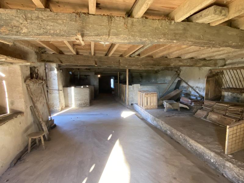 Maison - 400 m² - 12 pièces