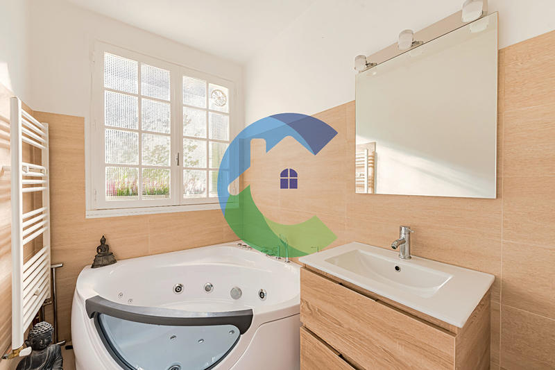 Maison - 125 m² - 6 pièces