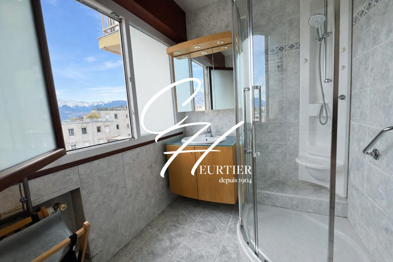 Appartement - 98 m² - 4 pièces