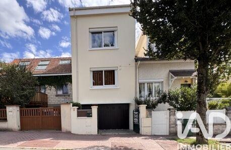 Maison - 99 m² - 5 pièces