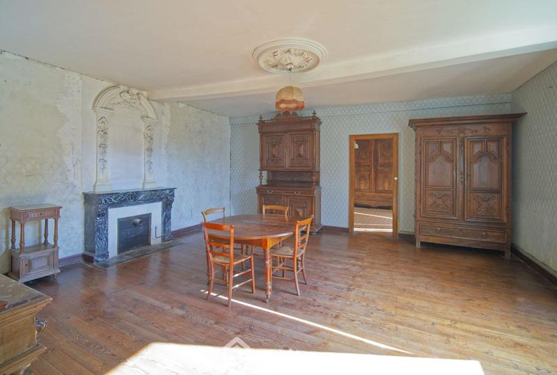 Maison - 360 m² - 12 pièces