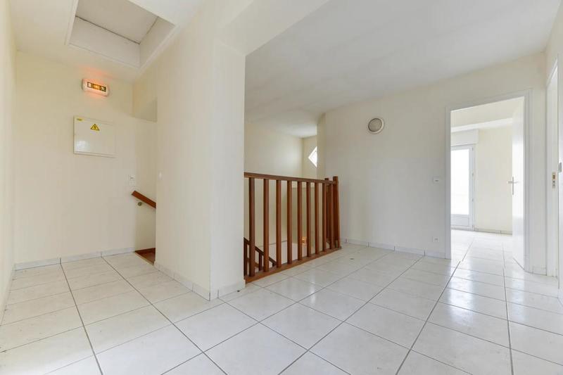 Maison - 162 m² - 6 pièces