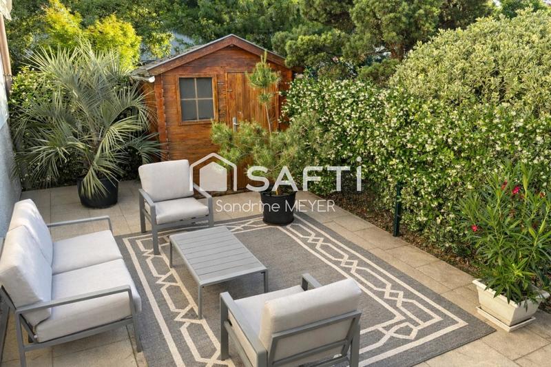 Maison - 226 m² - 7 pièces