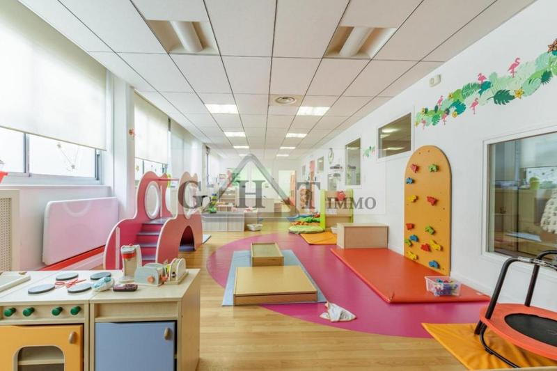 Local commercial - 700 m²